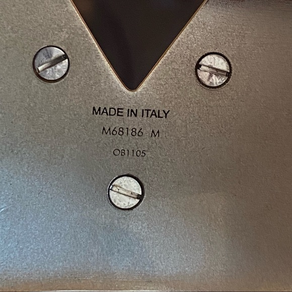 Louis Vuitton wrist cuff (w/3 interchangeable V’s) - Picture 7 of 12